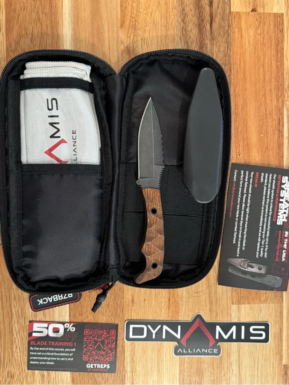 Winkler Knives x Dynamis Alliance Razorback in white oak.